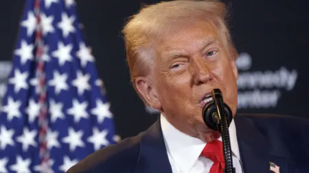 Trump afirma que europeus participarão nas discussões de paz com Putin
