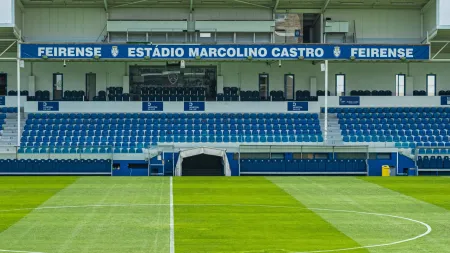 Feirense conquista vitória triunfante diante do Portimonense na II Liga