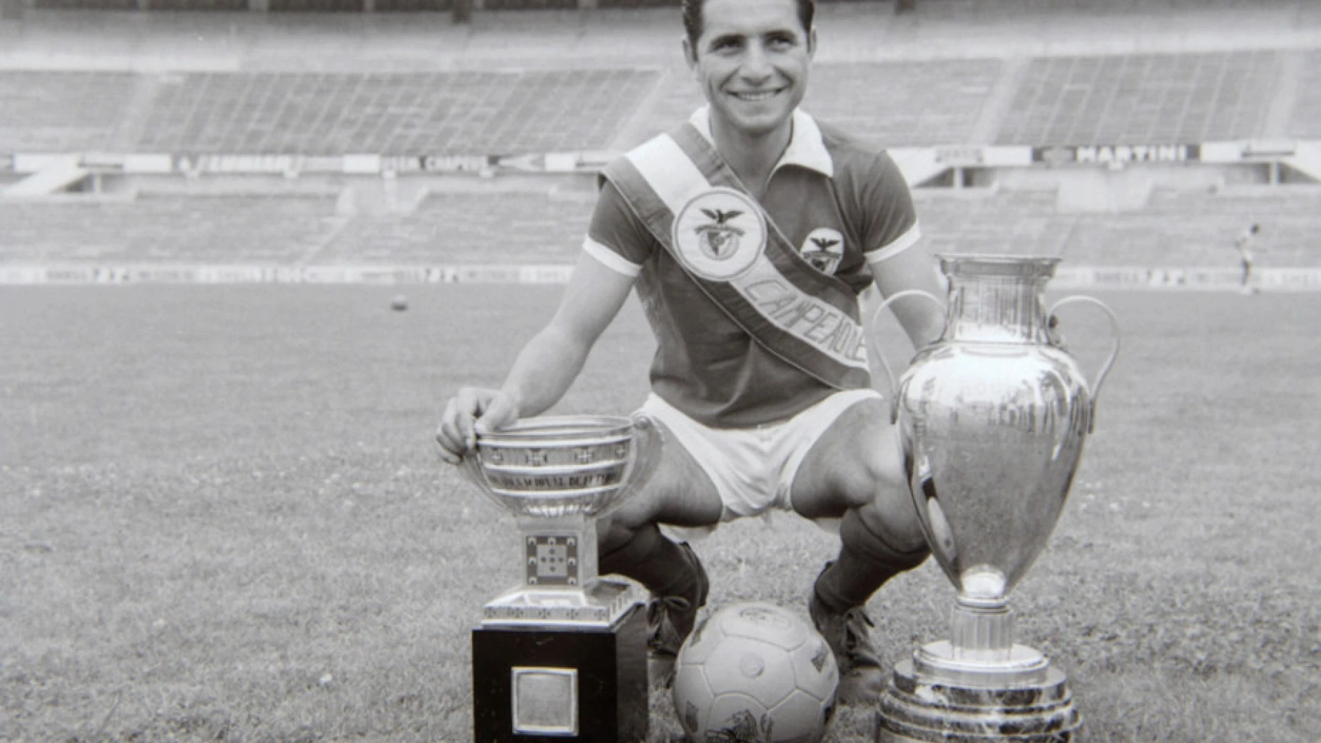 Despedida a Fernando Cruz, lenda do Benfica e bicampeão europeu