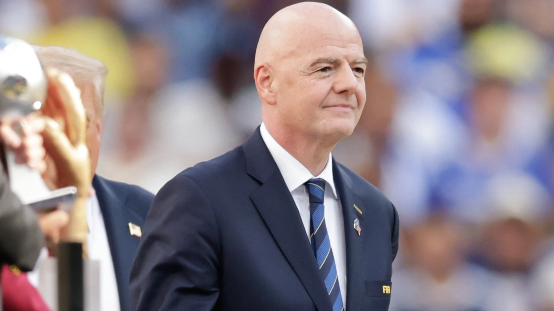Infantino critica racismo após incidente na Premier League