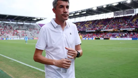 Benfica inicia a I Liga com foco total contra o Estrela da Amadora