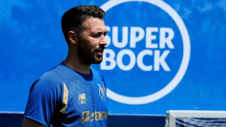 FC Porto enfrenta Gil Vicente com dúvidas na defesa