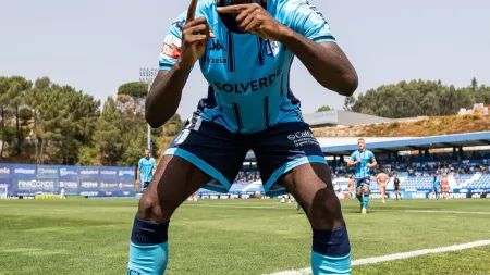 Vizela vence FC Porto B com goleada e continua no comando da II Liga