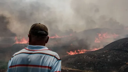Incêndio preocupante avança no Sabugal, afetando diversas freguesias