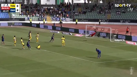 Famalicão assegura triunfo com golo magistral de Elisor