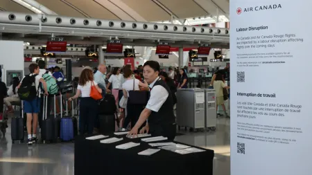 Governo interpõe arbitragem para resolver disputa entre Air Canada e comissários de bordo