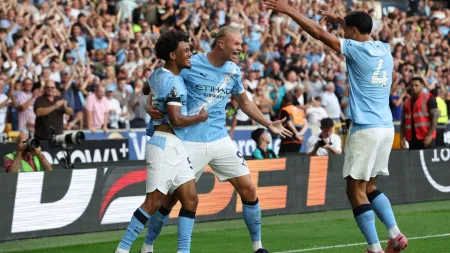 City arrasa Wolverhampton em estreia da Premier League