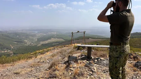 Militares da Marinha em Ação: 192 Combatentes no Combate aos Fogos