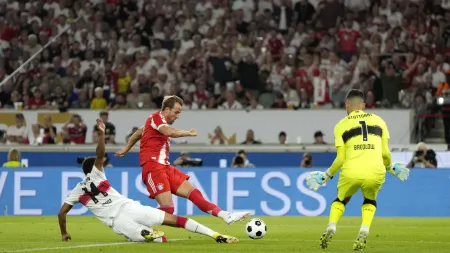 Bayern arranca temporada com vitória na Supertaça; Guerreiro entra em campo