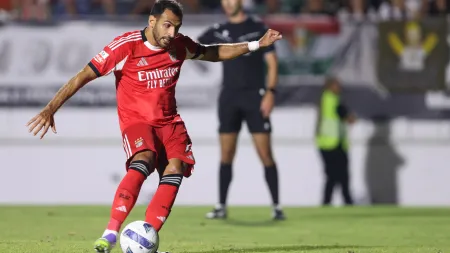 Pavlidis brilha e guia o Benfica à vitória na I Liga