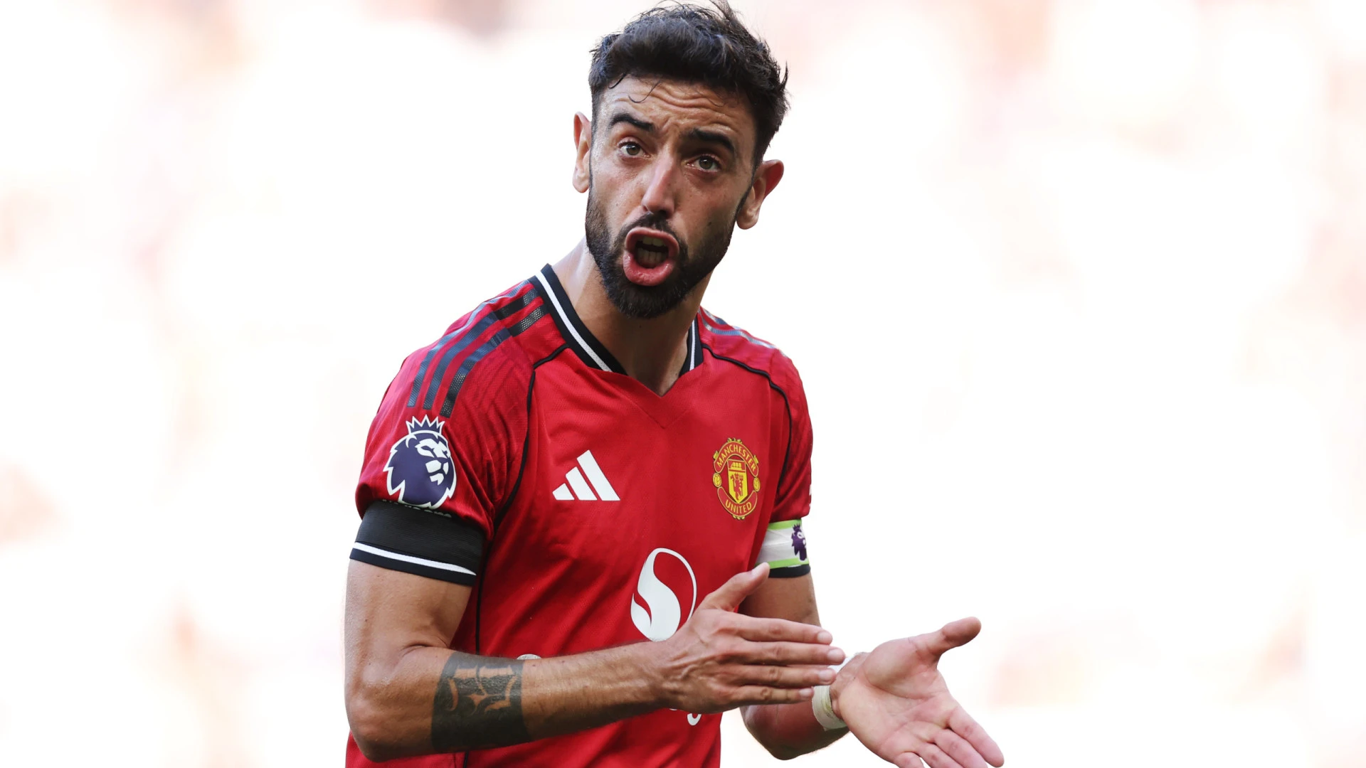 Bruno Fernandes critica arbitragem após derrota do Manchester United com o Arsenal