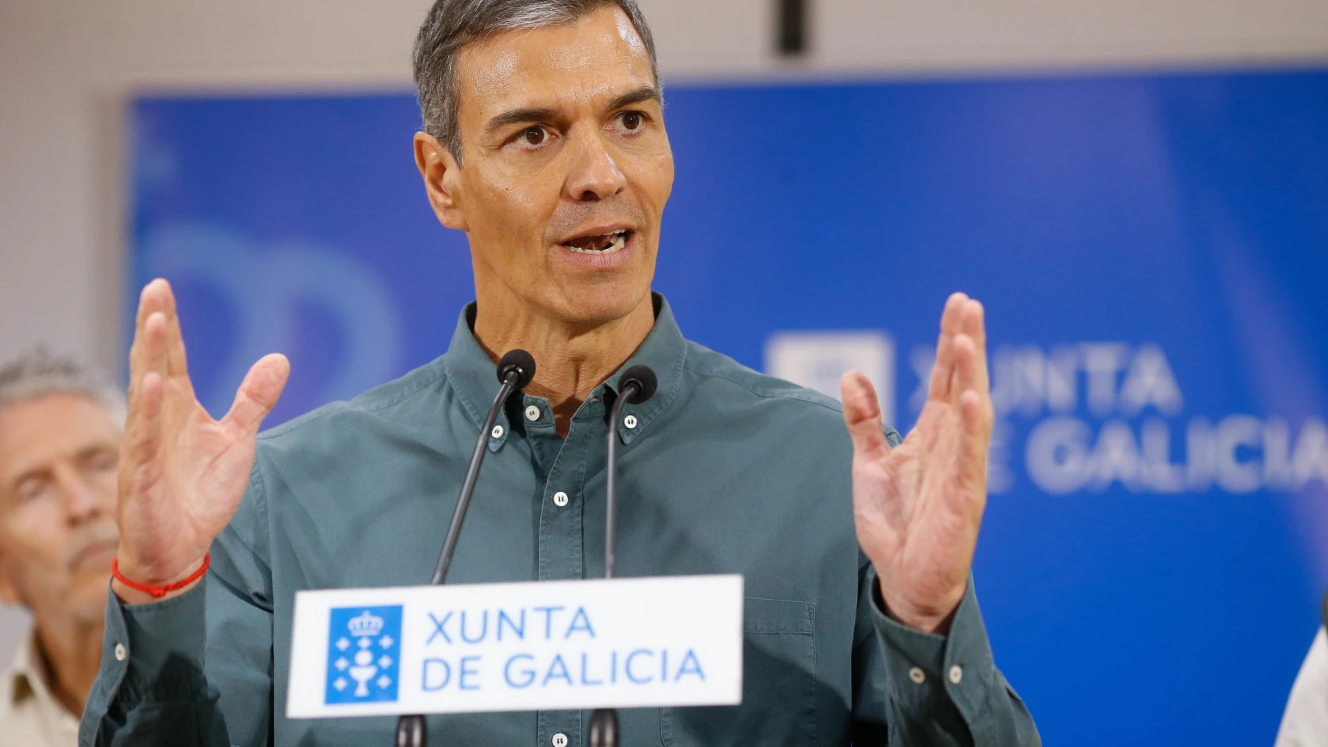 Jornalista desmaia durante conferência de Pedro Sánchez sobre crise climática