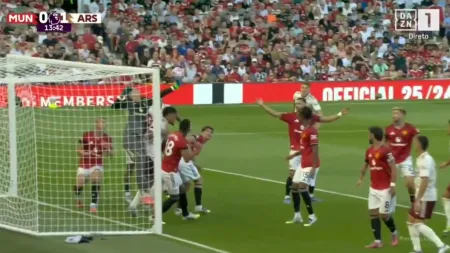 Golo polémico em Old Trafford: Arsenal arranca em vantagem sobre o Manchester United