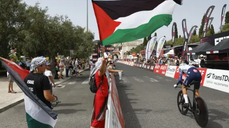 Protesto em Lisboa contra a presença de equipa israelita na Volta a Portugal