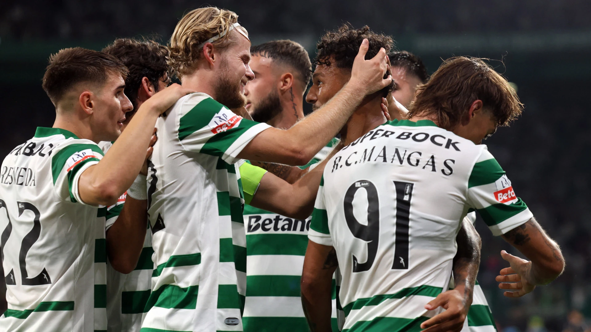 Sporting arrasa Arouca e mantém a liderança na I Liga com goleada expressiva