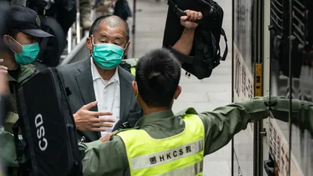 Empresário dos media de Hong Kong apresenta alegações finais em julgamento emblemático