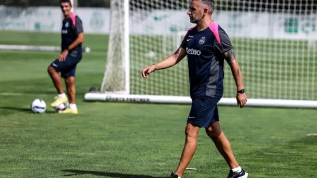 Sporting inicia treinos, mas continua a enfrentar problemas com lesões