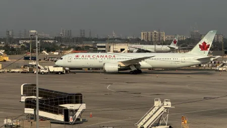 Governo do Canadá intervém e considera greve dos comissários da Air Canada ilegal