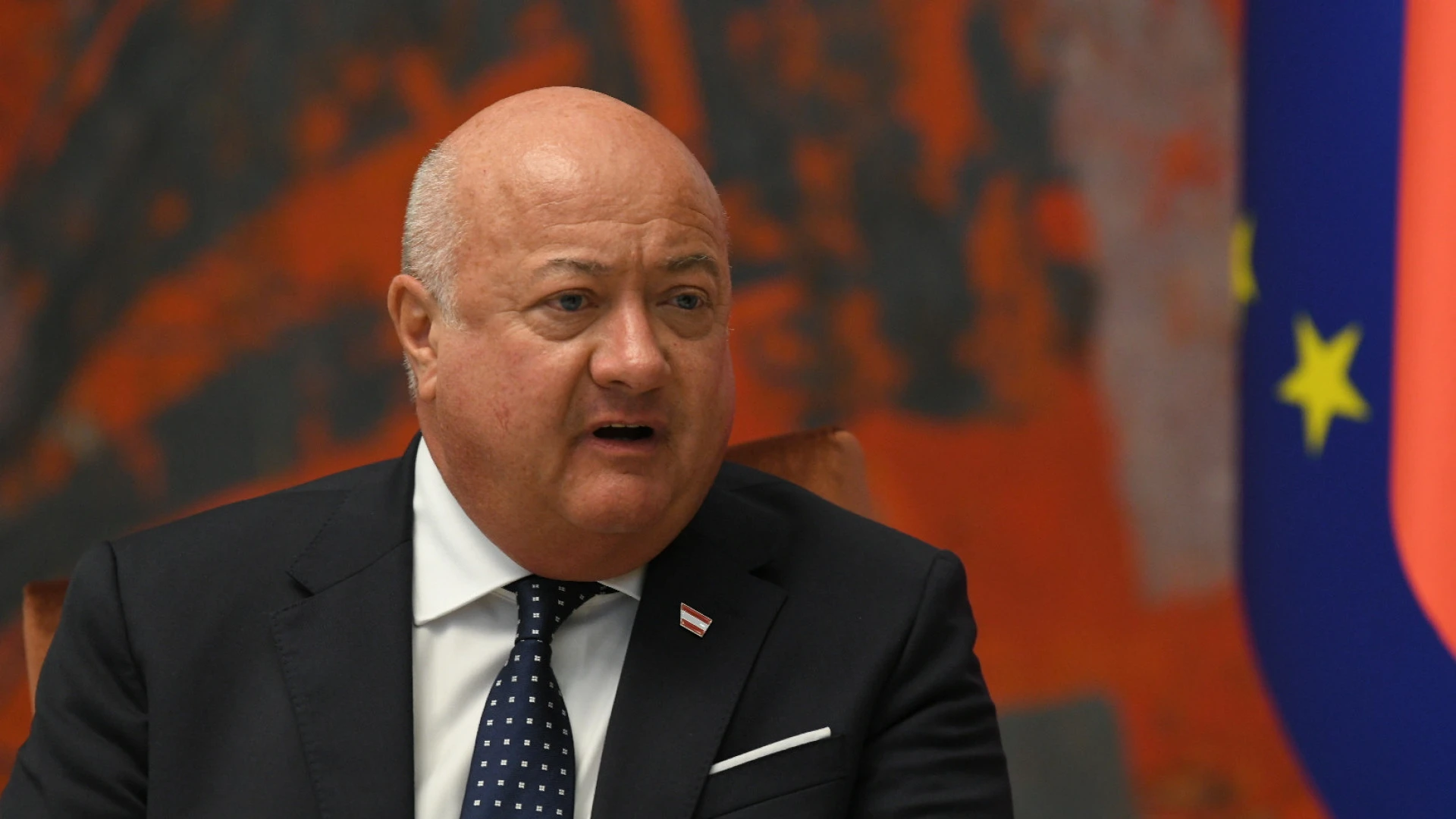 Áustria mostra-se aberta a intermediação entre Putin e Zelensky