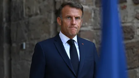 Macron e Netanyahu em Conflito: Franca Rejeita Acusações de Antissemitismo