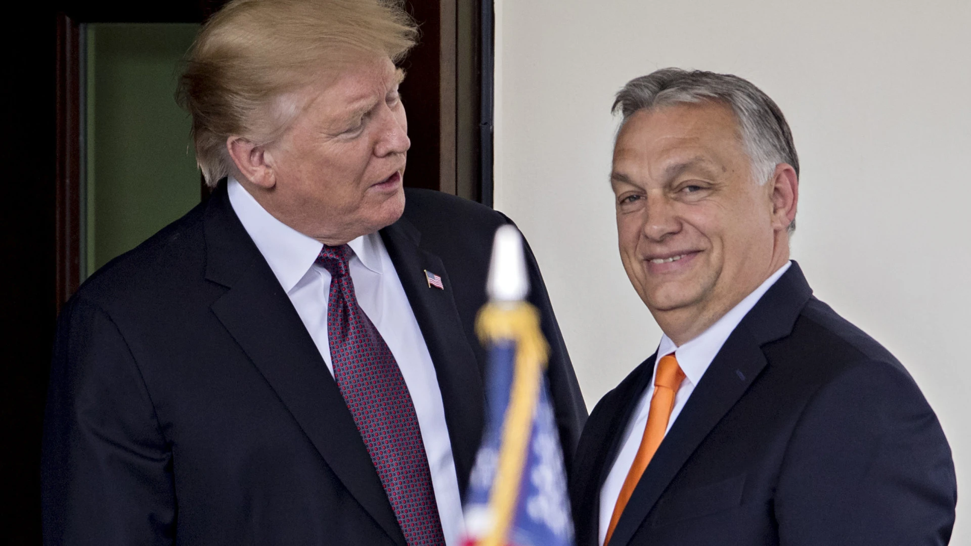 Trump interpela Orbán sobre negativa à entrada da Ucrânia na UE