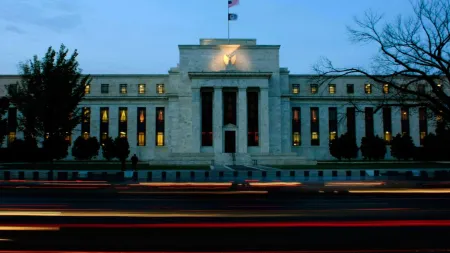 Votação controversa na Fed: Membros próximos de Trump discordam da manutenção das taxas