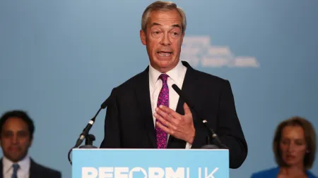 Municípios do Reform UK em campanha para retirar migrantes de hotéis