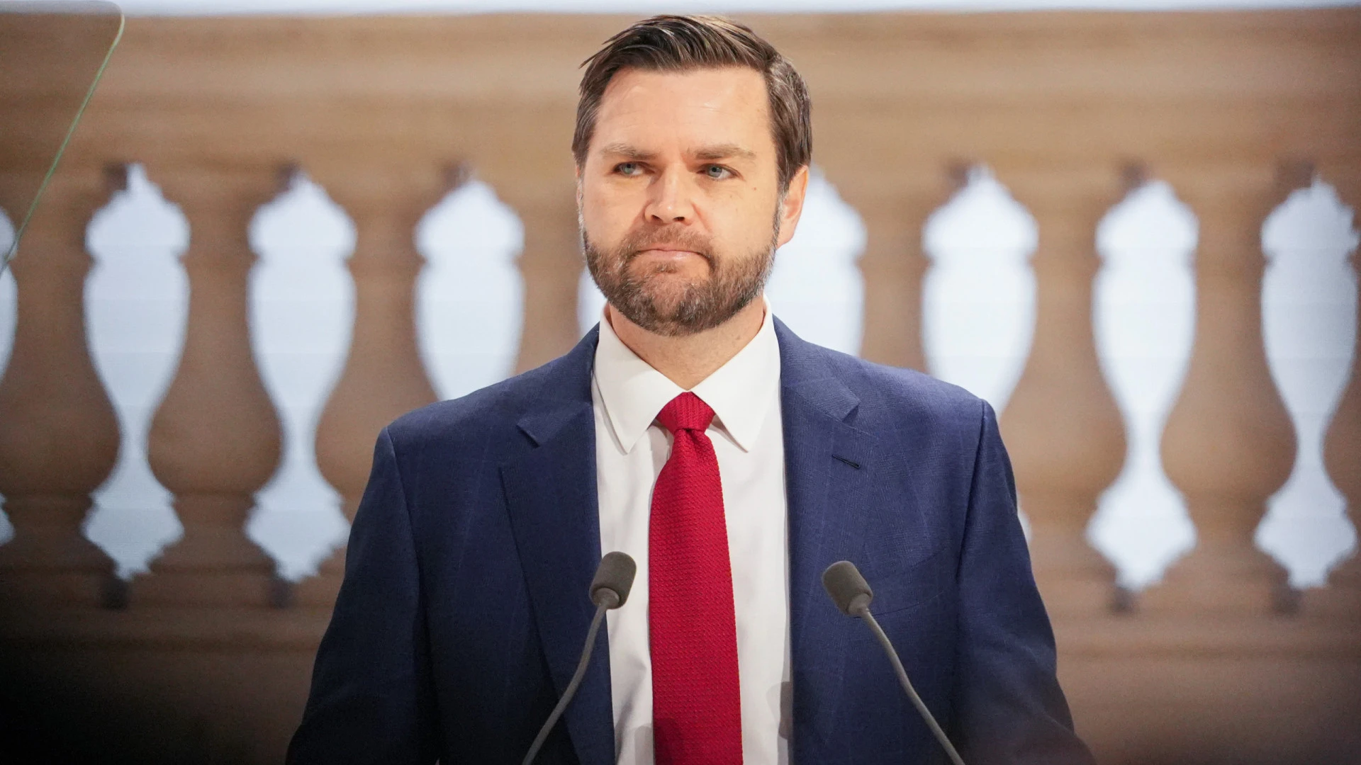 J.D. Vance: Europa deve liderar segurança da Ucrânia