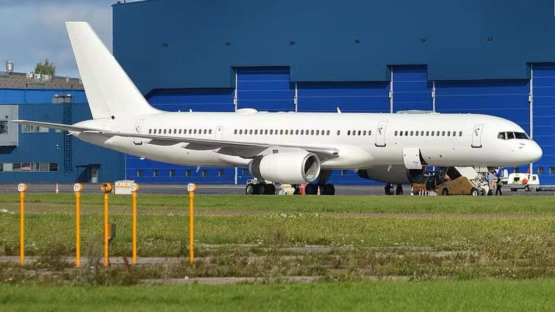 Avião da Força Aérea dos EUA sem identificação aterrissa em Porto Alegre