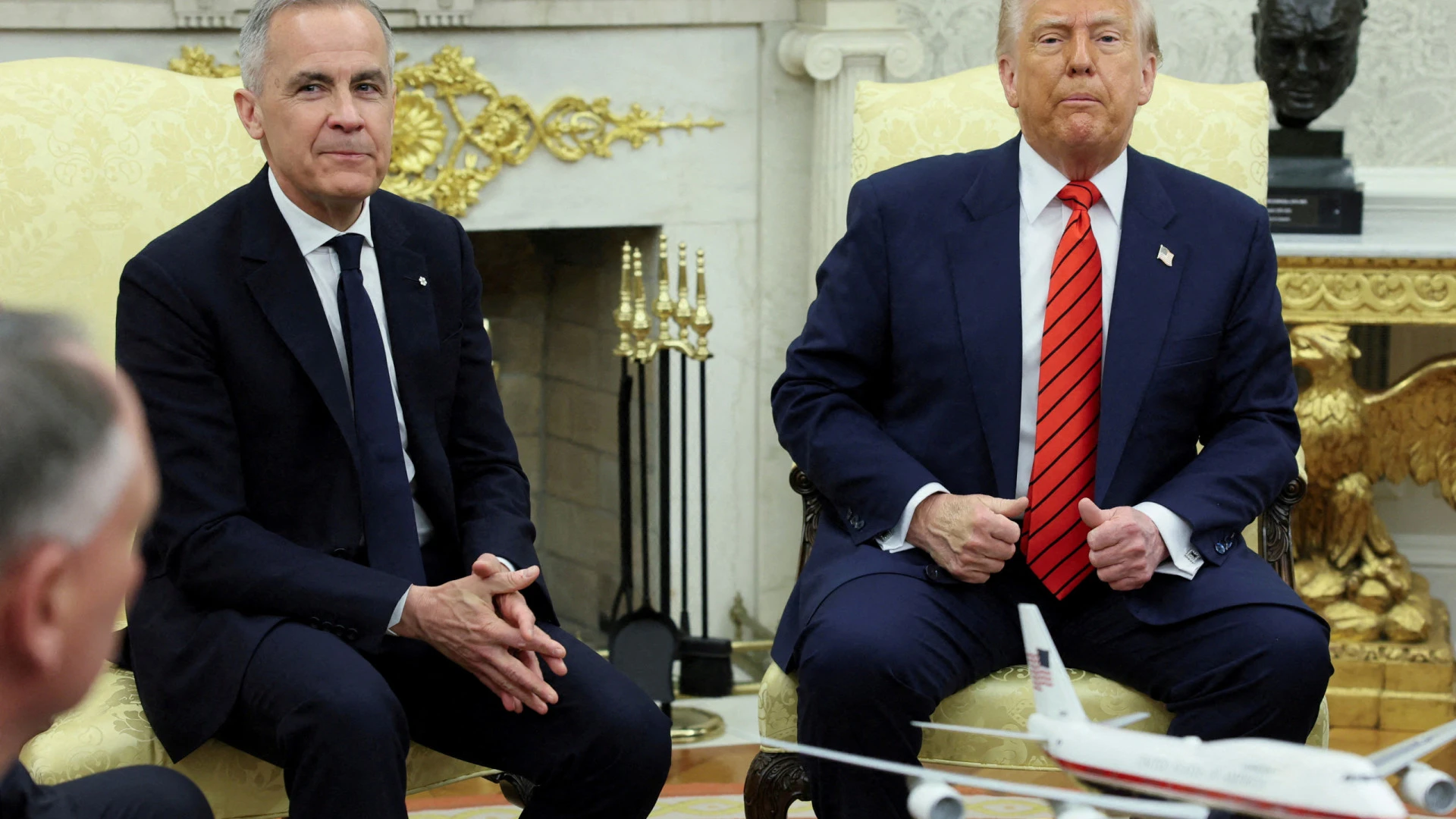 Carney e Trump dialogam sobre a situação na Ucrânia e relações económicas