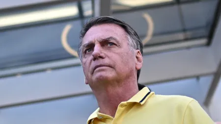 Defesa de Jair Bolsonaro manifesta surpresa com indiciamento e nega asilo argentino