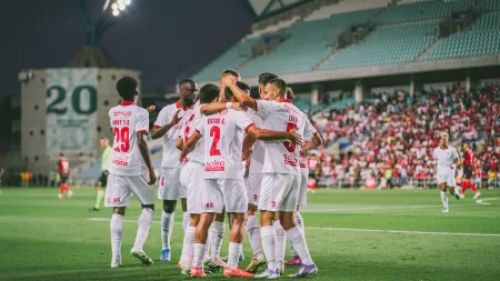 Braga brilha no Algarve e avança para a Liga Europa