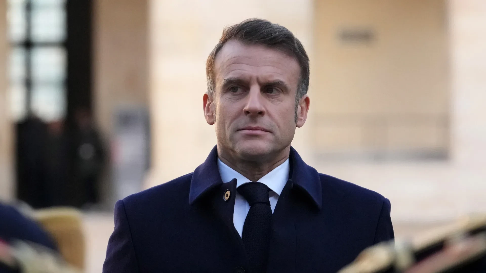 Extrema-direita propõe ou novas eleições ou a saída de Macron