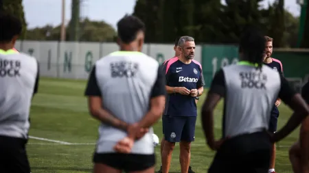 Sporting aposta na juventude em preparação para o Clássico