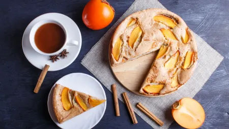 Aproveite a sazonalidade dos dióspiros com três receitas fáceis