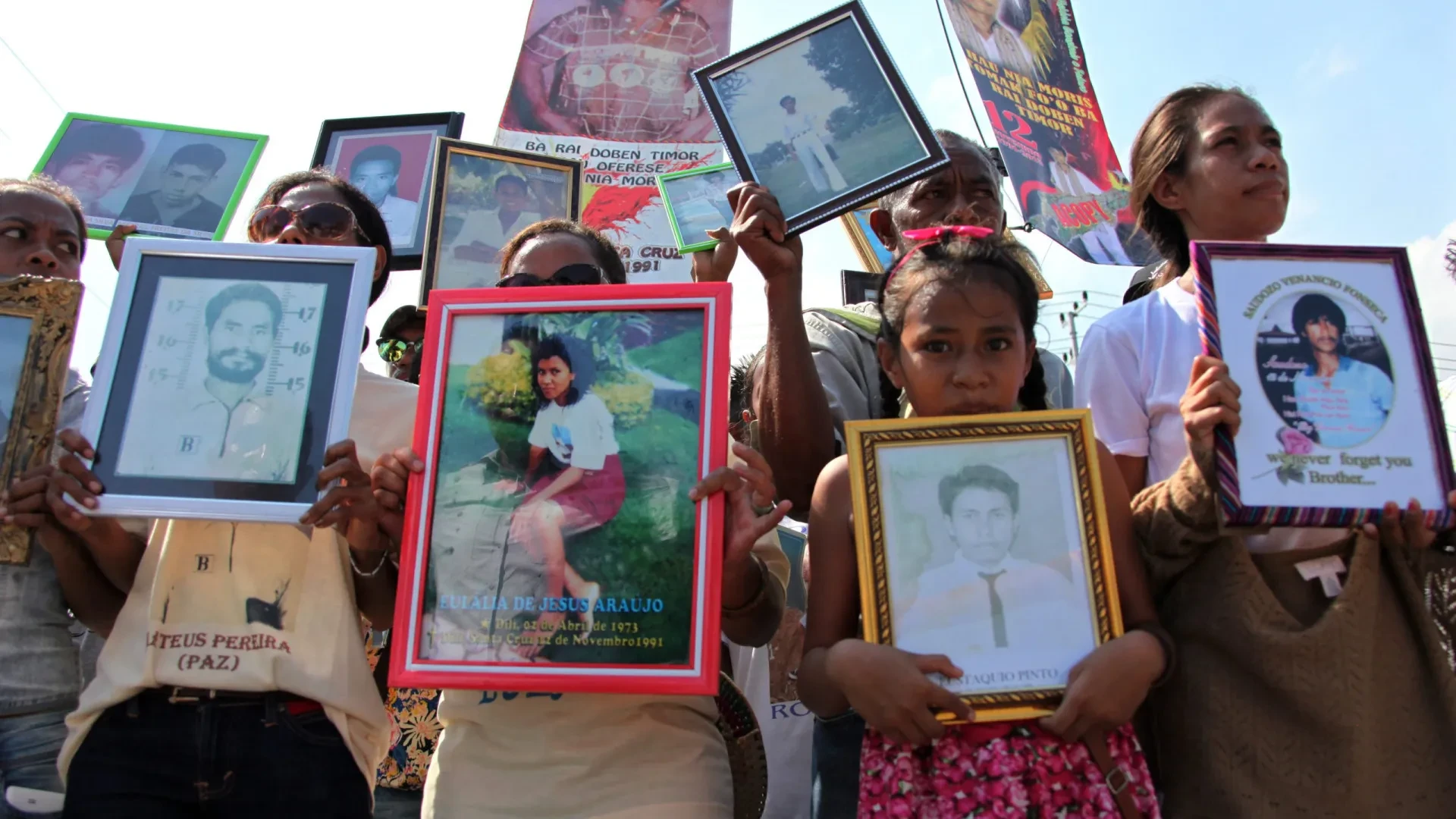 Comemorações do Massacre de Santa Cruz no Centro Max Stahl