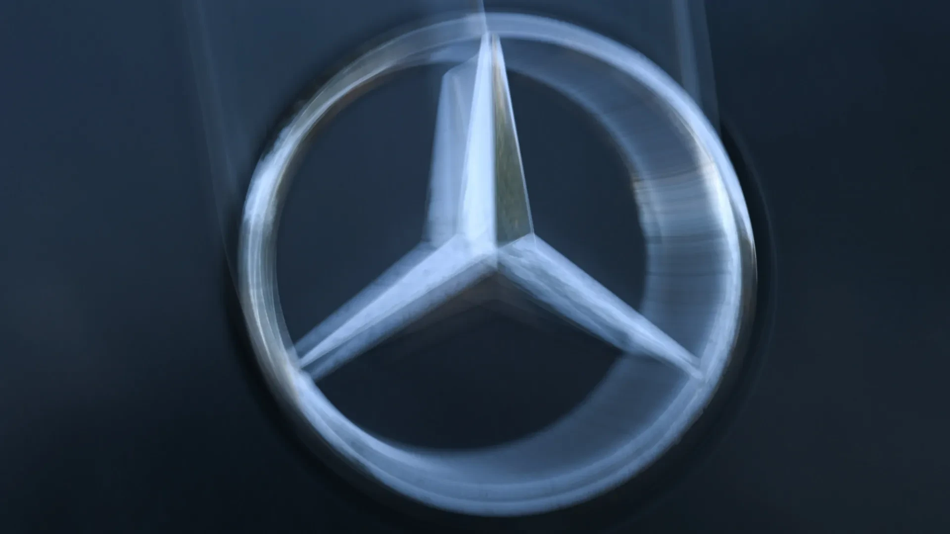 Lucros da Mercedes-Benz sofrem queda drástica até setembro