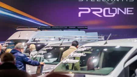 Stellantis, Nvidia, Uber e Foxconn unidas para desenvolver táxis autónomos