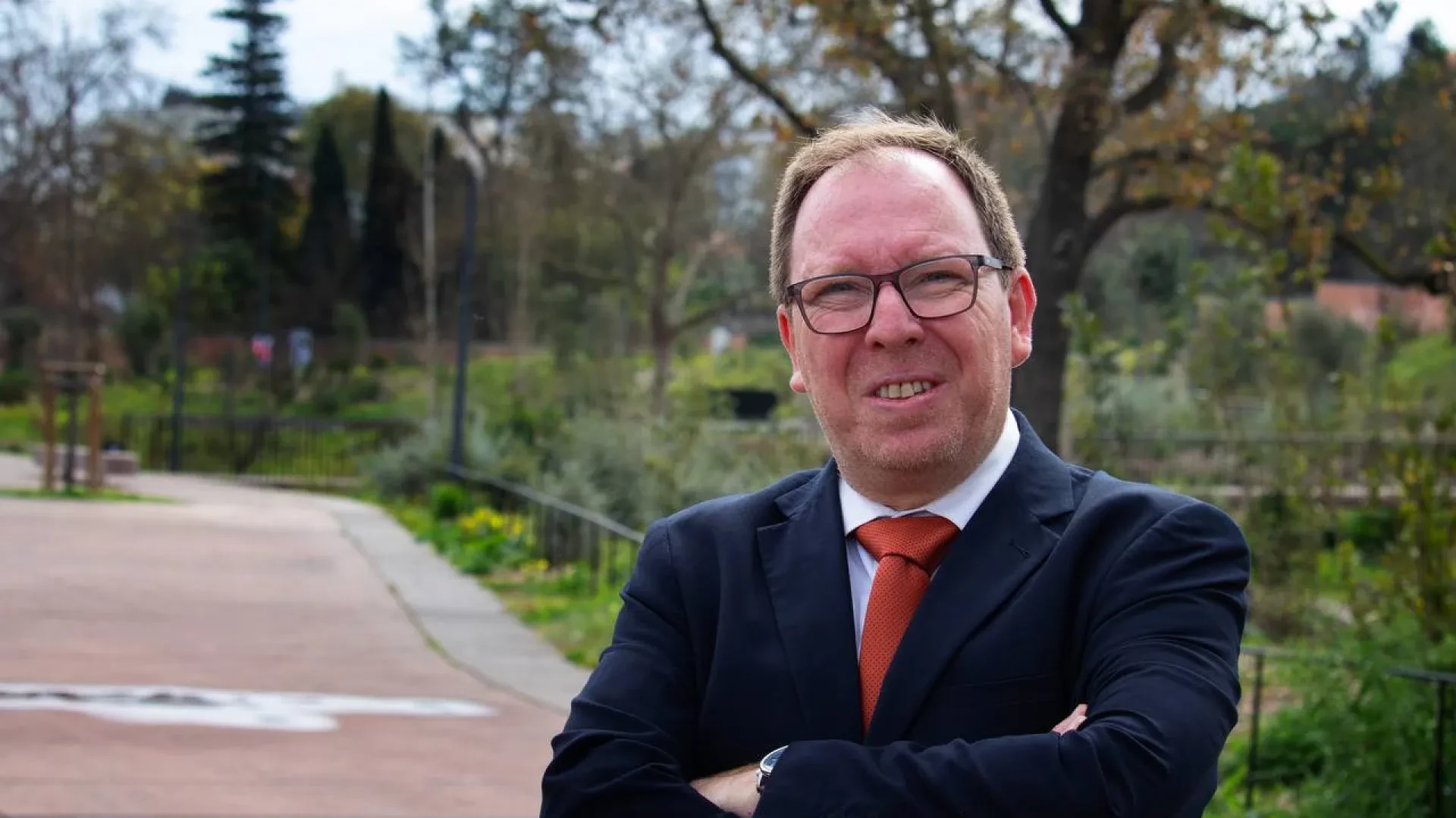 Governo dos Açores sob crítica por intervir em salários na Base das Lajes