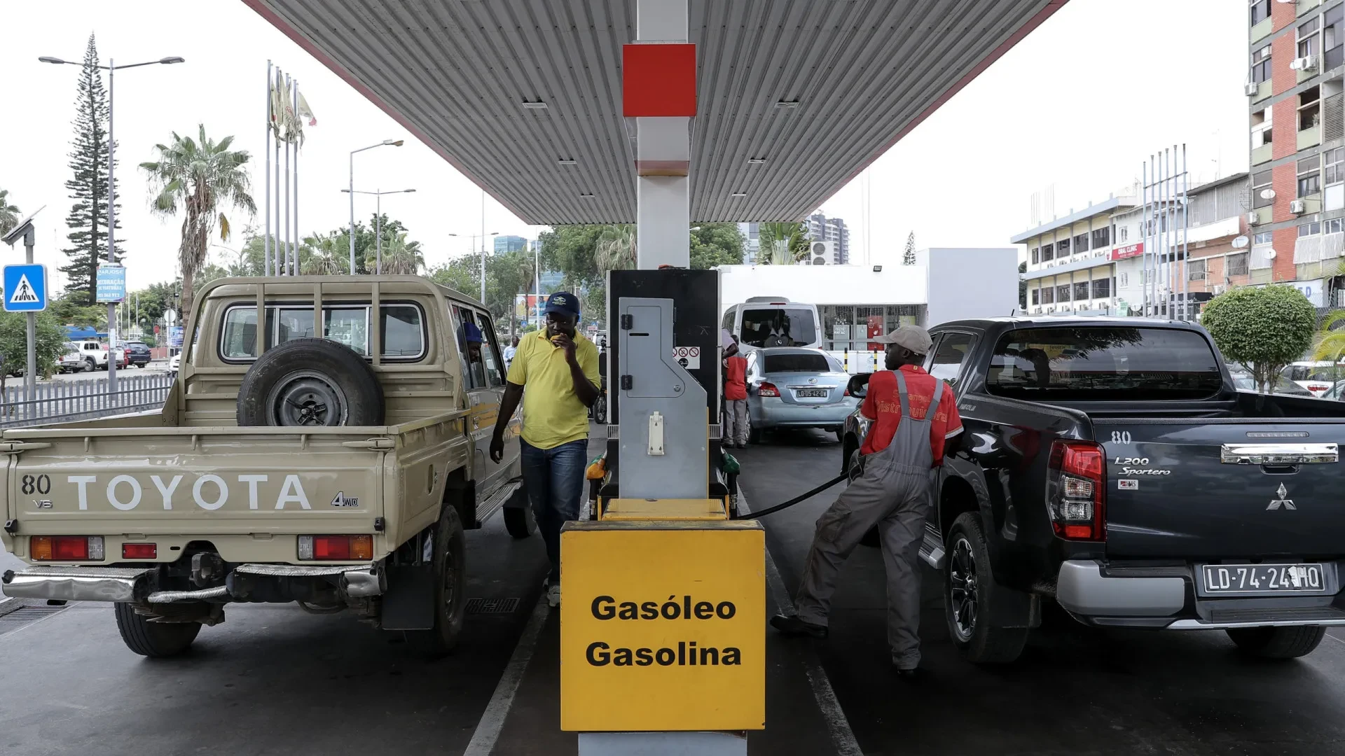 Angola investe 610 milhões de dólares em importações de combustíveis líquidos