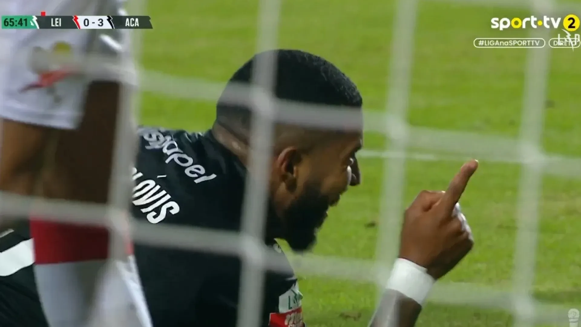 André Clóvis brilha em goleada do Académico de Viseu