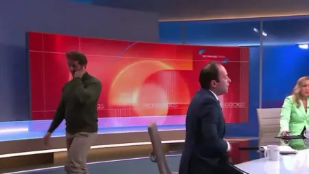 Debate acalorado na SIC Notícias termina com saída de Miguel Prata Roque