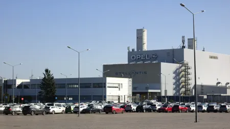 Crise de 'chips' faz Stellantis instaurar um comité de emergência