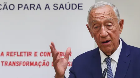 Marcelo Rebelo de Sousa critica falta de visão na Saúde: "Abordagens imediatas são insuficientes"