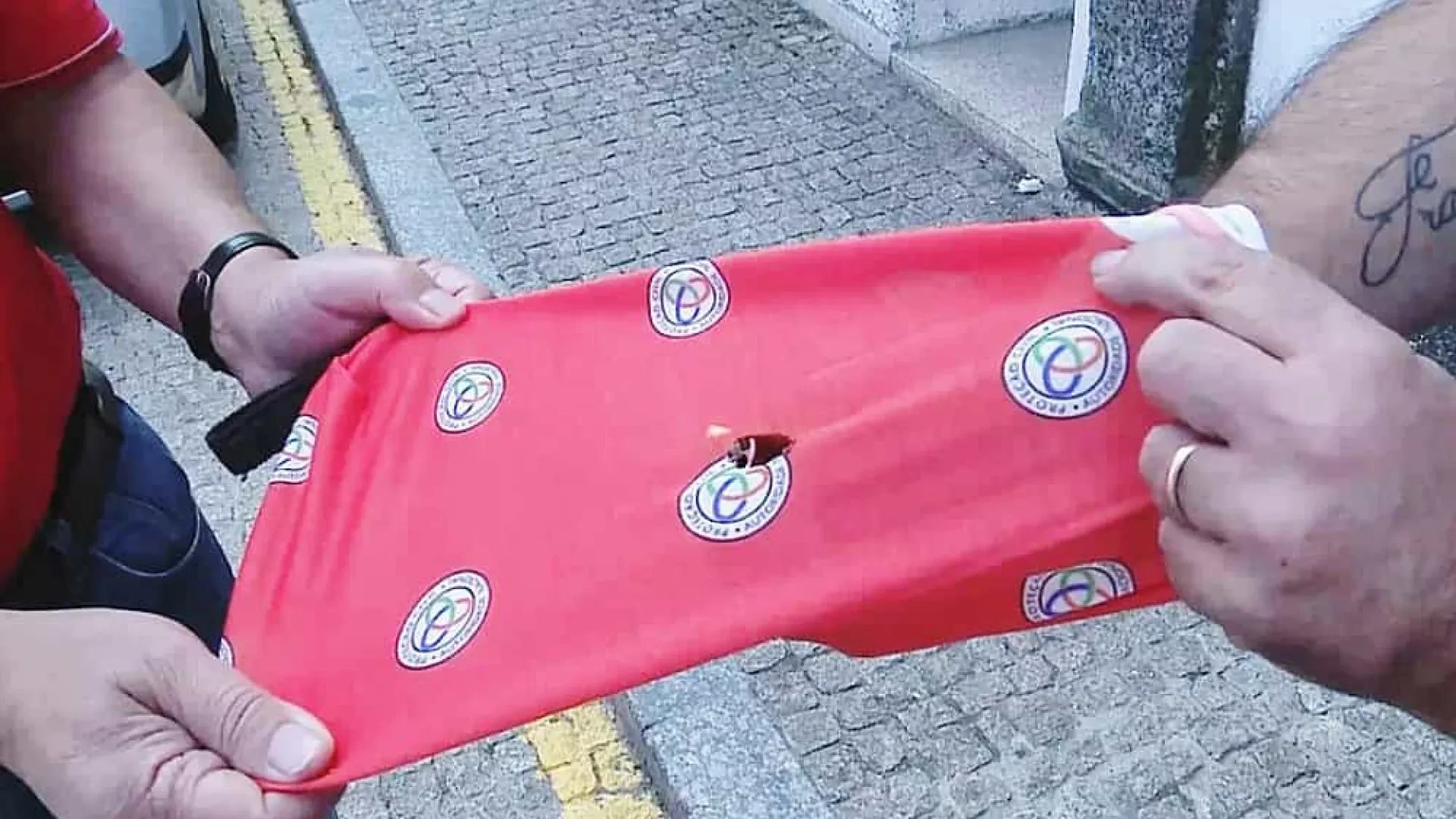 Tribunal altera factos e adia decisão sobre o caso das golas antifumo