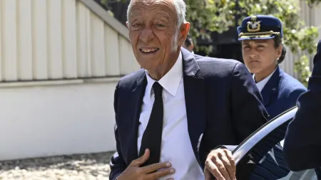 Crítica à Saúde Pública: Marcelo Rebelo de Sousa destaca falhas de gestão