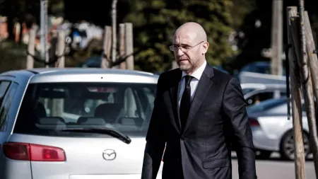 Passos Coelho indica necessidade de decisões firmes no Governo