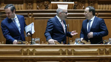 Governo prevê IVA a 6% na construção até março de 2026