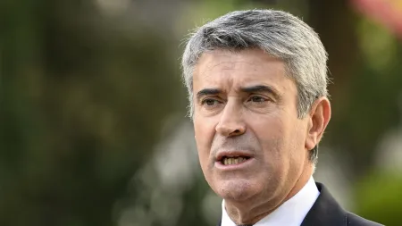 Governo deve assumir falhas antes de pedir apoio do PS na Saúde