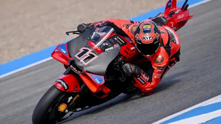 Nicolò Bulega assume a moto de Márquez em Portugal e Valência